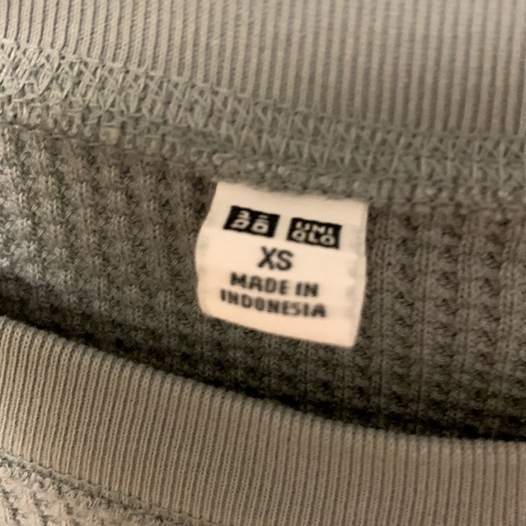 Uniqlo Waffle Long Sleeve Shirt - Picture 3 of 3
